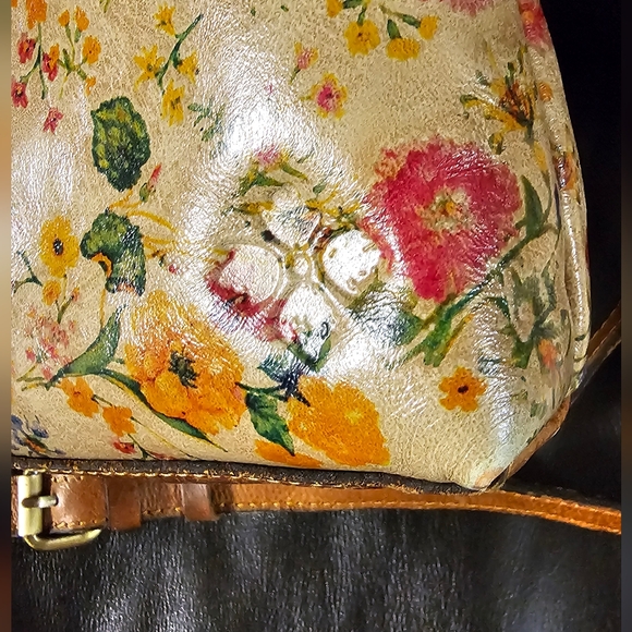 Patricia Nash Emeline Leather Crossbody Prarie Rose Floral Print EUC - Ink Marks - Picture 2 of 16